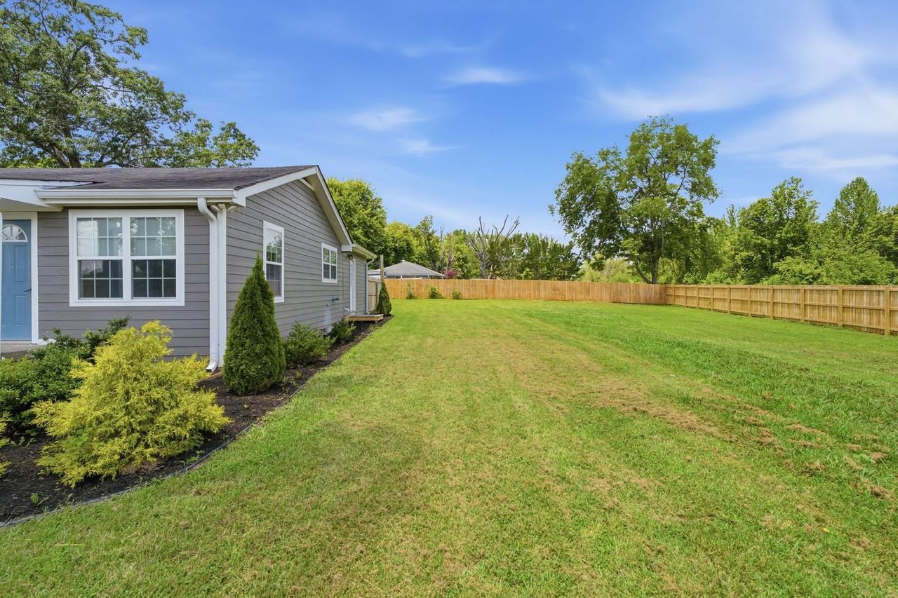 6526 Old Clarksville Pike - Photo 3 of 24