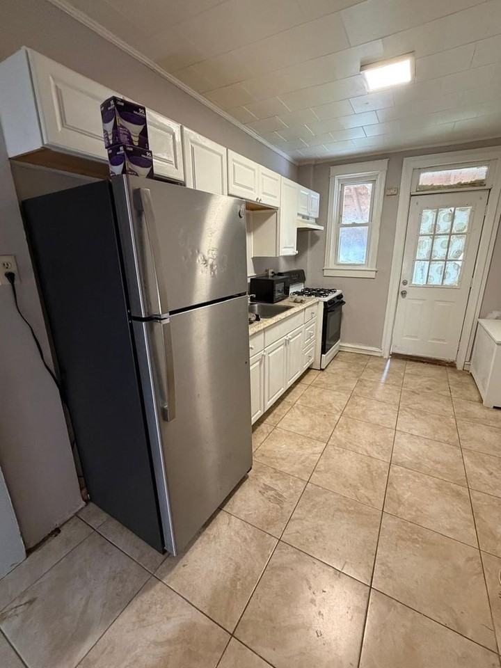 3615 Erdman Ave - Photo 2 of 20