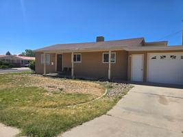 featured image of 1409 Zuni Pl