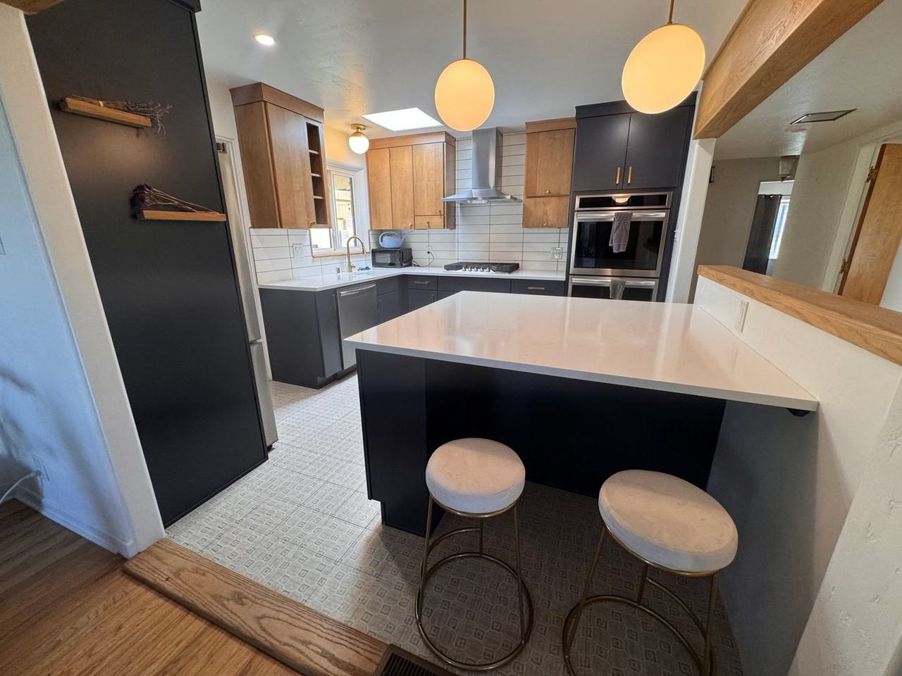2908 San Rafael Ave Se - Photo 3 of 20