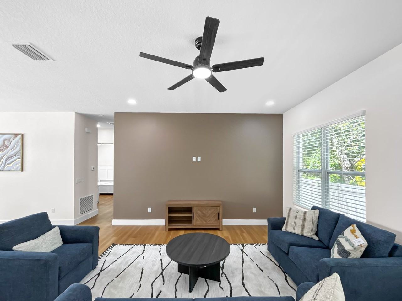 13614 N 22nd St #101 - Photo 4 of 20