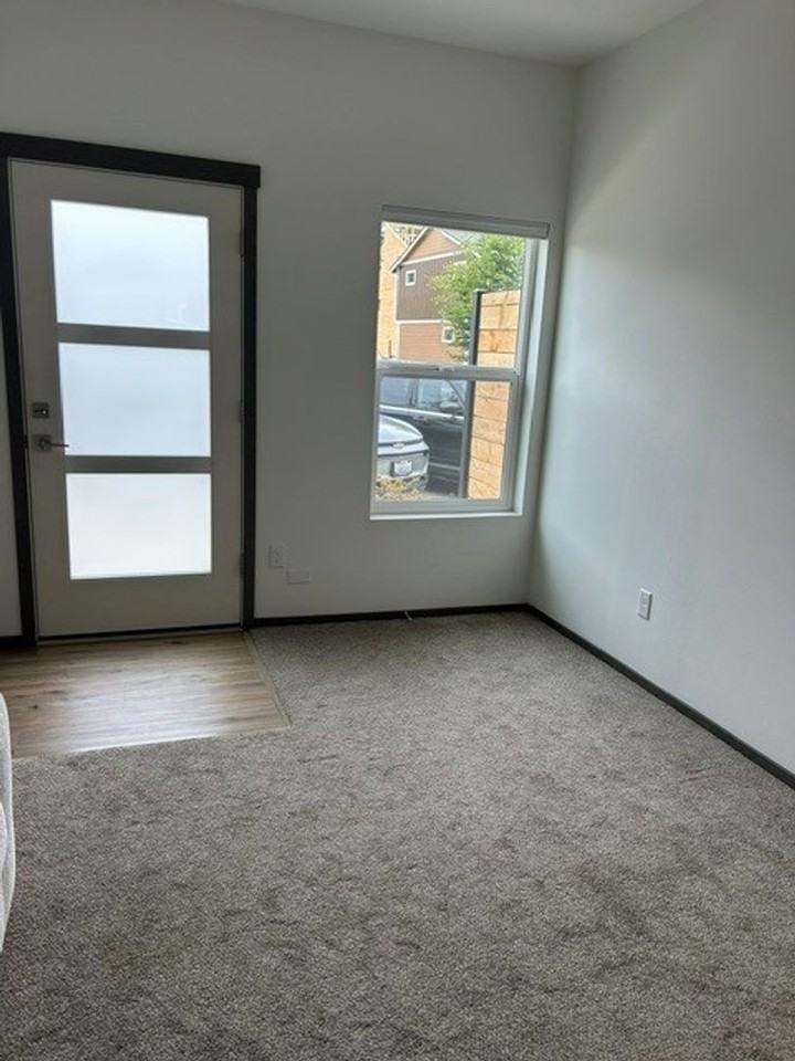 1329 Nolta Loop Ne - Photo 2 of 18