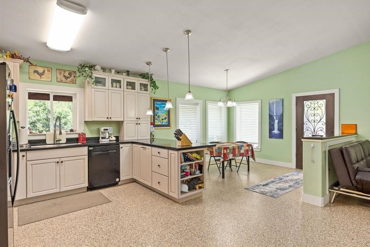 144 144 Roldand - Photo 5 of 29