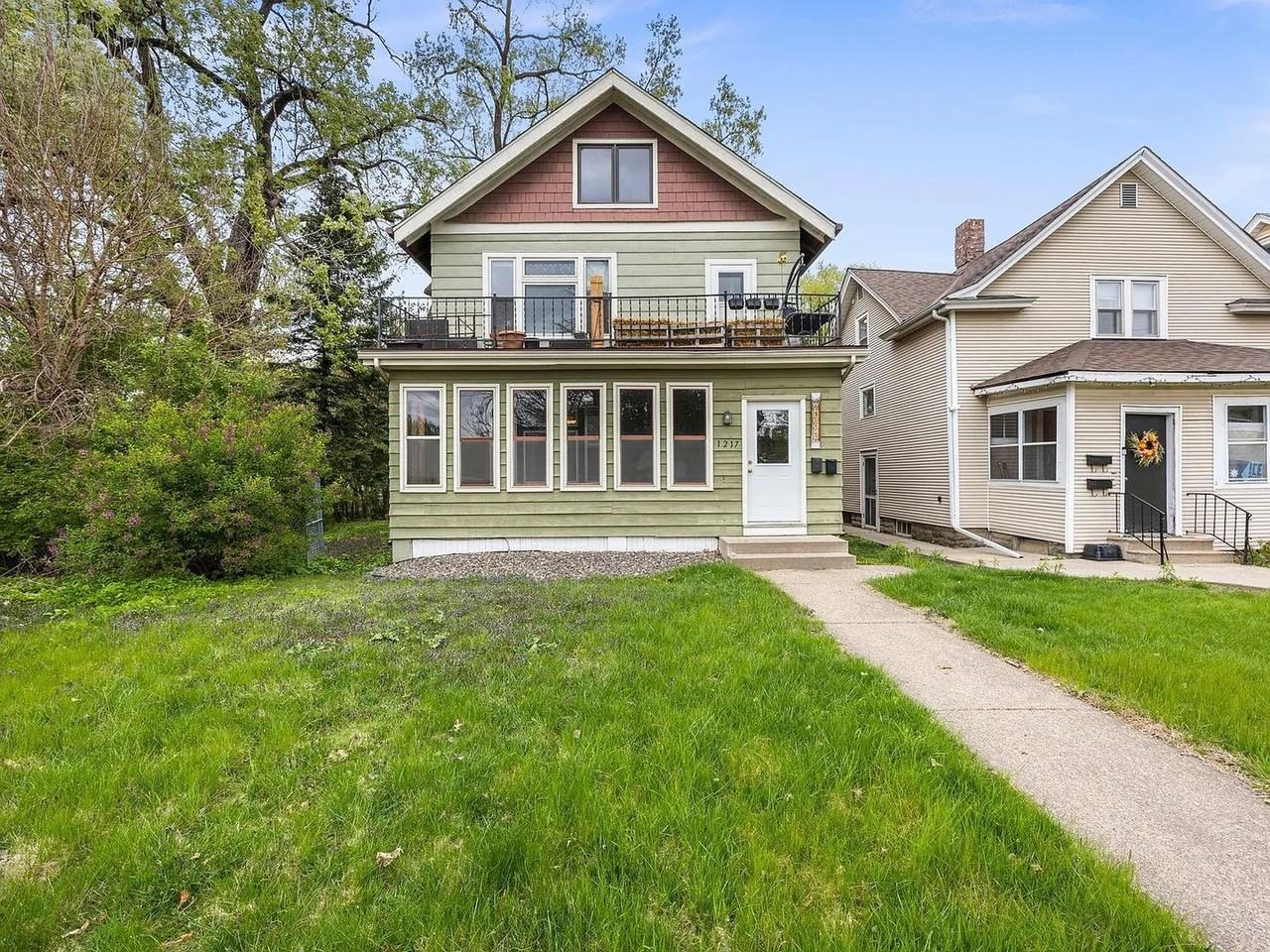 1217 Grand Ave - Photo 2 of 46