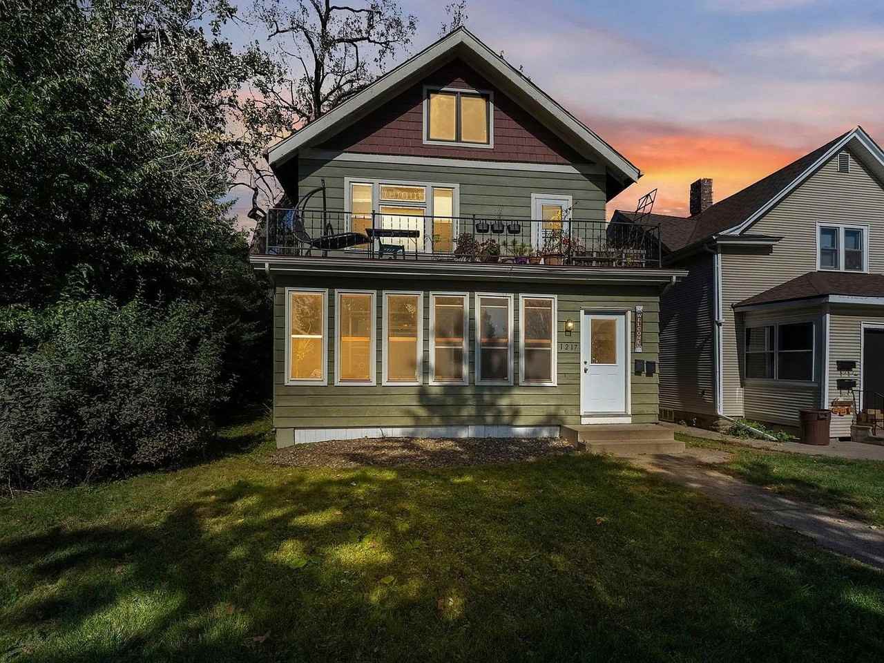 1217 Grand Ave - Photo 4 of 46