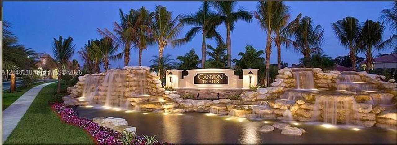 8185 Fiera Ridge Dr