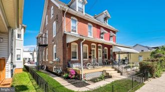 424 Walnut St - Photo 1 of 1
