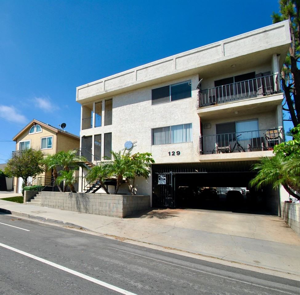 Cabrillo Ave - Photo 3 of 6