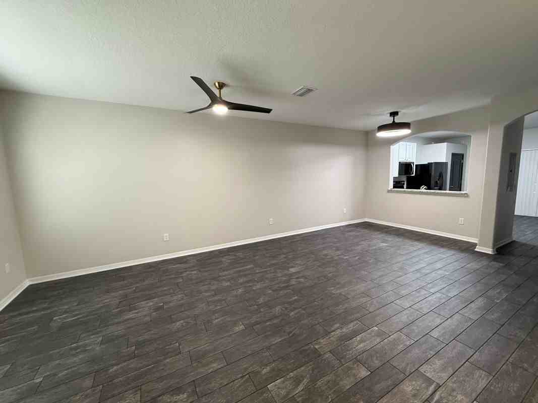 30316 Elderwood Dr - Photo 4 of 19