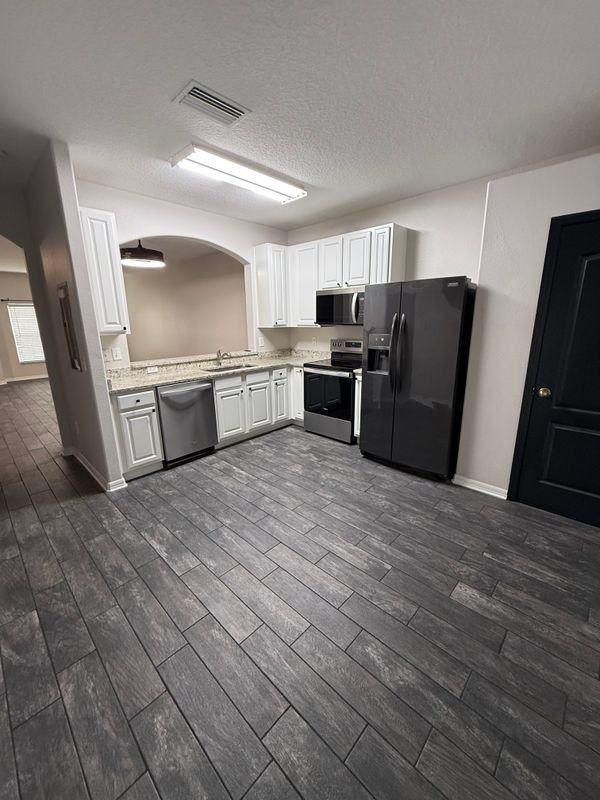 30316 Elderwood Dr - Photo 6 of 19