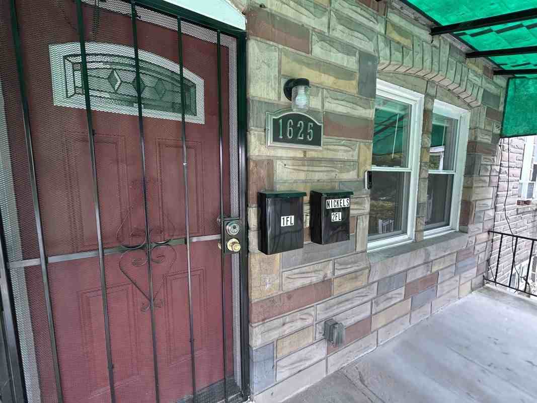 1625 Spruce St ##2fl - Photo 4 of 19