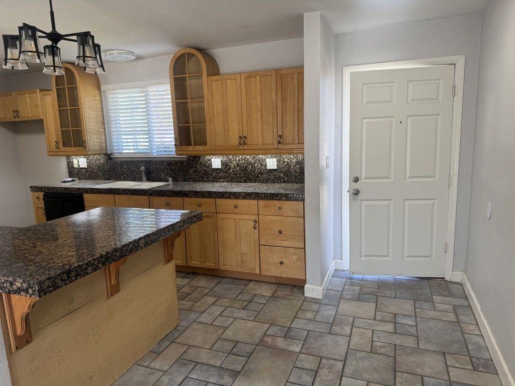 2296 Cordero Ave - Photo 4 of 21