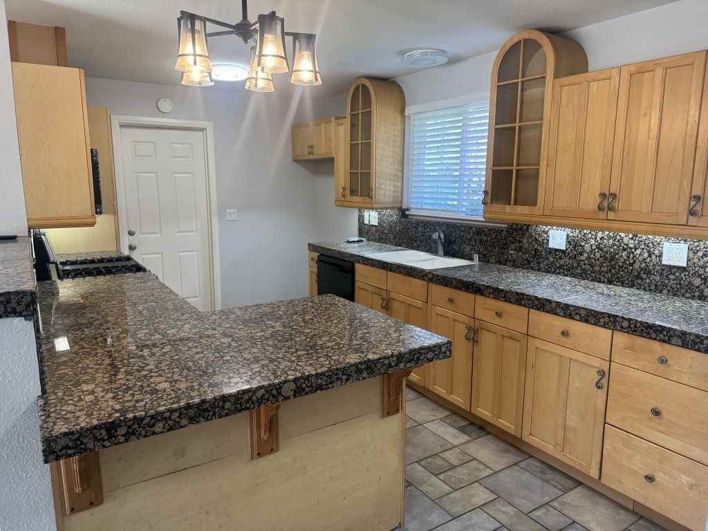 2296 Cordero Ave - Photo 5 of 21