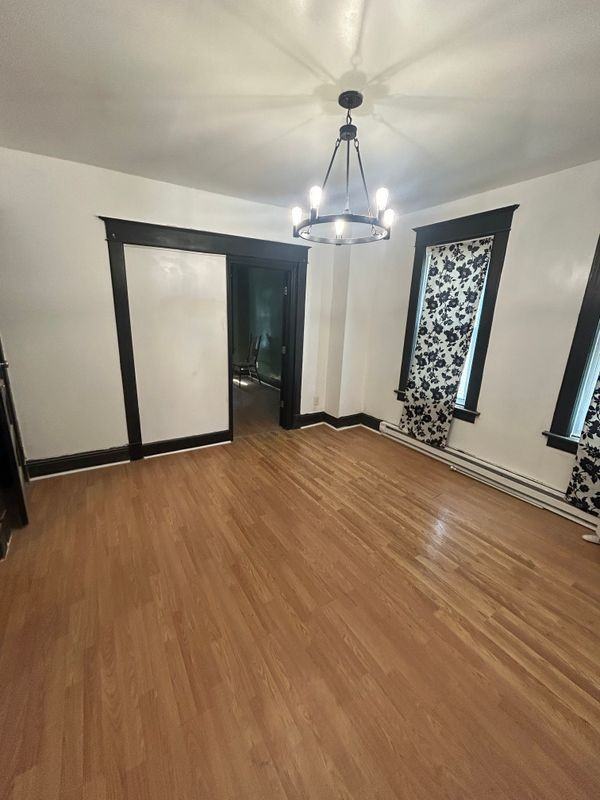 69 Lark St - Photo 4 of 10