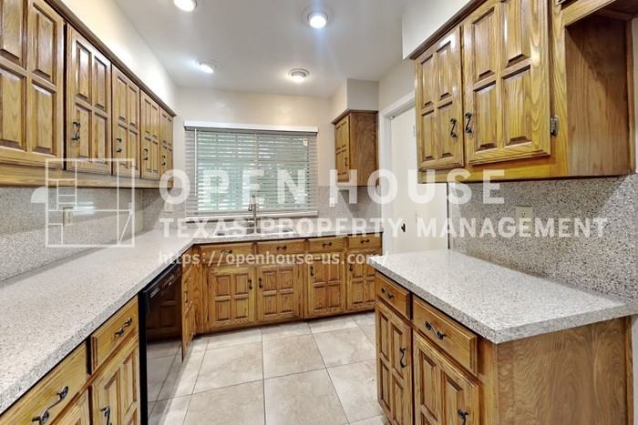 1608 Railhead Pl - Photo 7 of 20