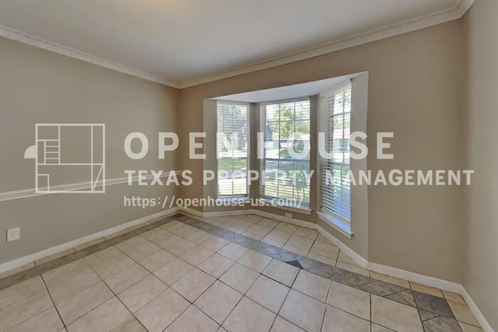 1954 Round Spring Dr - Photo 7 of 21