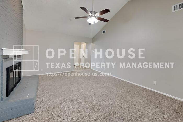 1711 Elizabeth Dr - Photo 5 of 23