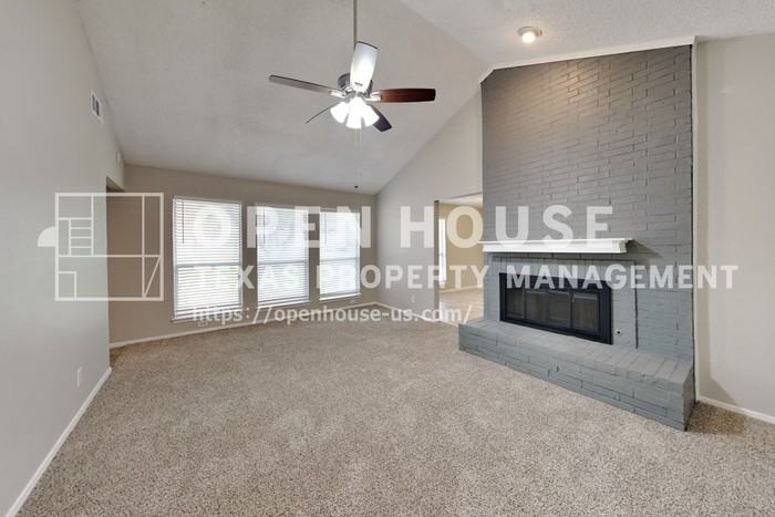 1711 Elizabeth Dr - Photo 6 of 23