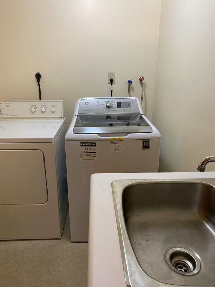 8007 French Street - Photo 6 of 8