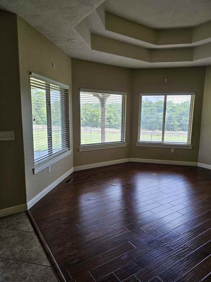 158 Pineridge Blvd #NA - Photo 3 of 18