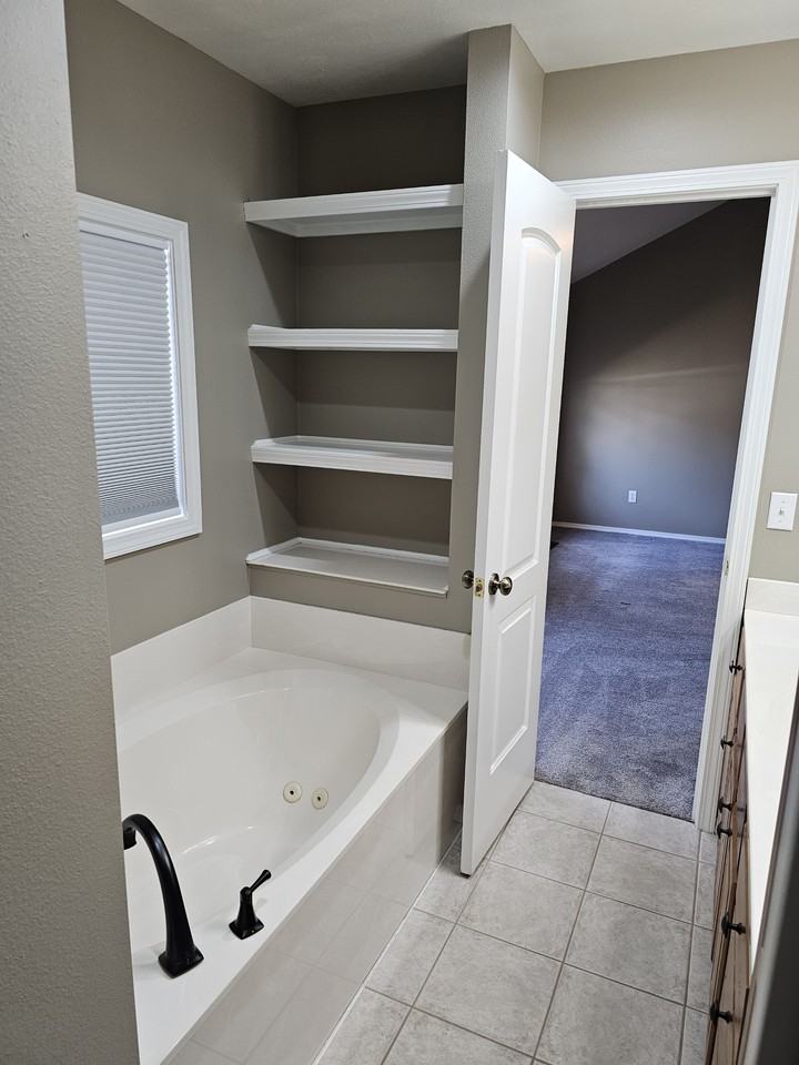 158 Pineridge Blvd #NA - Photo 7 of 16