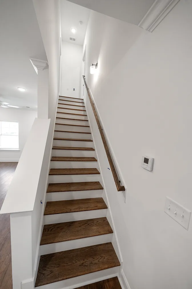 701 Southview Dr #NA - Photo 4 of 6