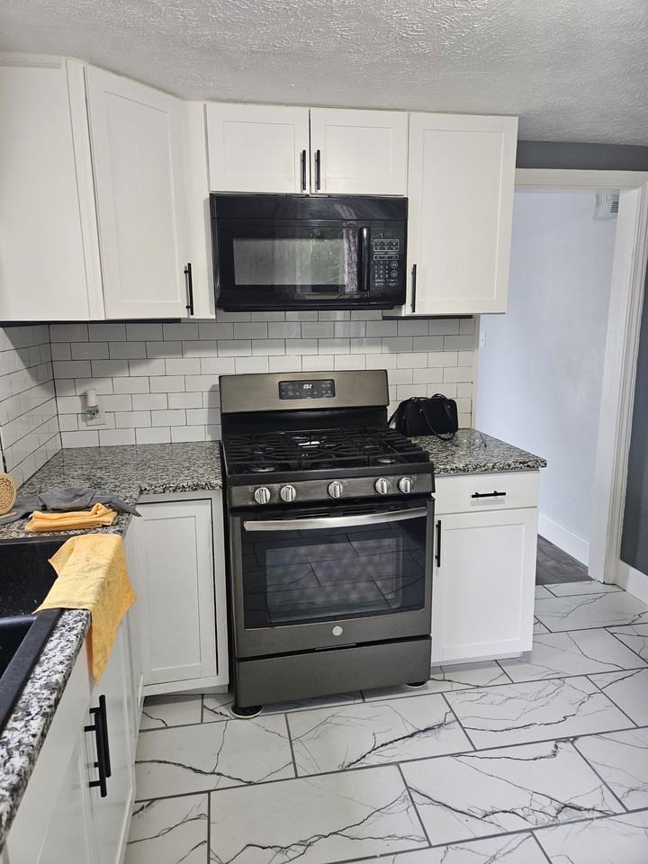 5167 Homewood Ave #NA - Photo 5 of 16