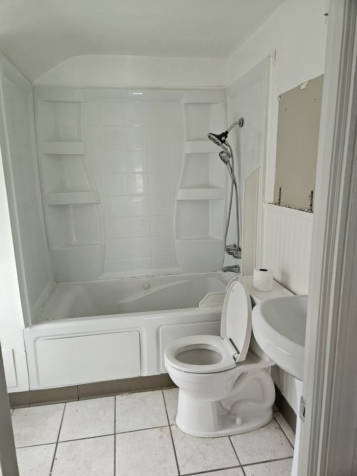 5167 Homewood Ave #NA - Photo 6 of 16