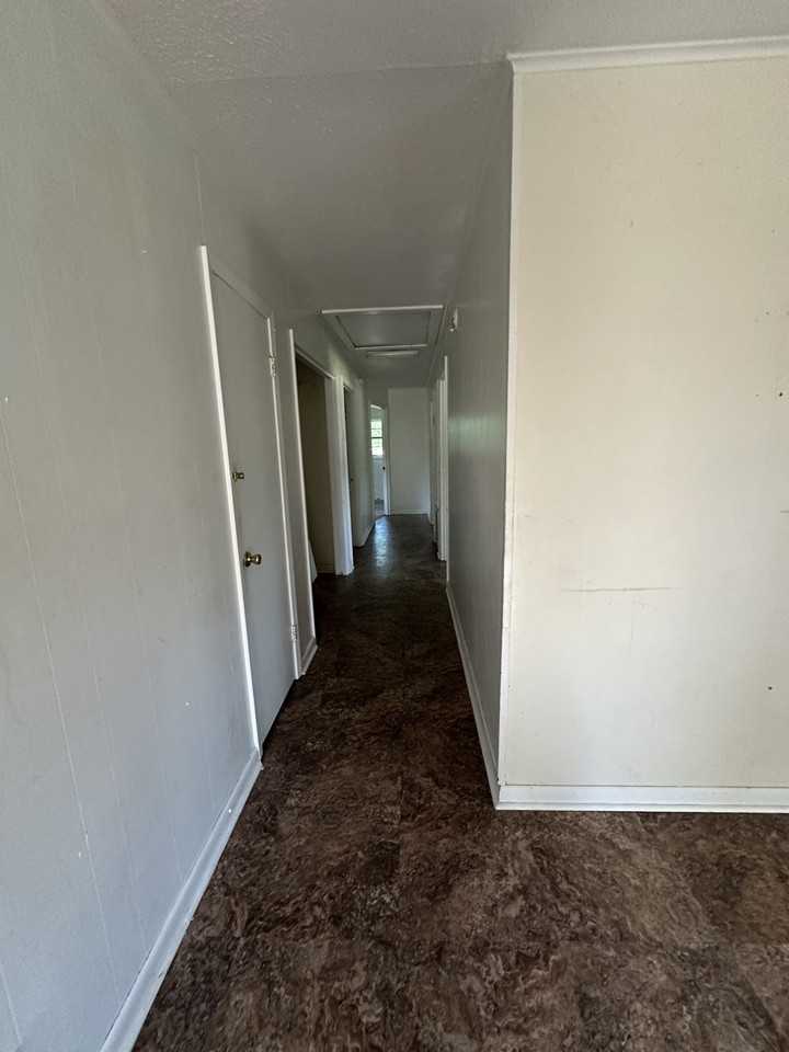 1107 Pinehaven Cir #NA - Photo 7 of 11