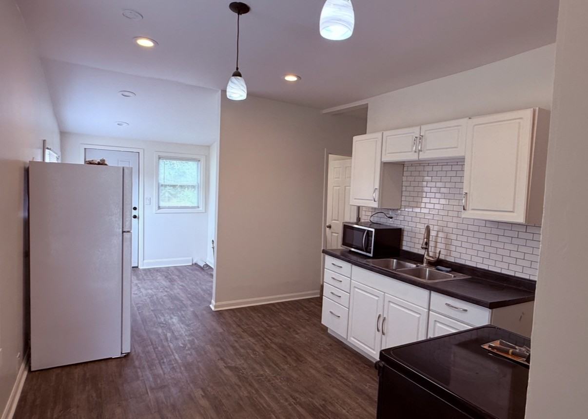 Cable Ave #1026 - Photo 2 of 12
