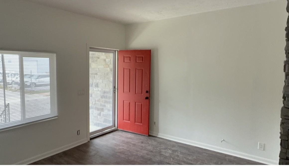 Cable Ave #1026 - Photo 3 of 12