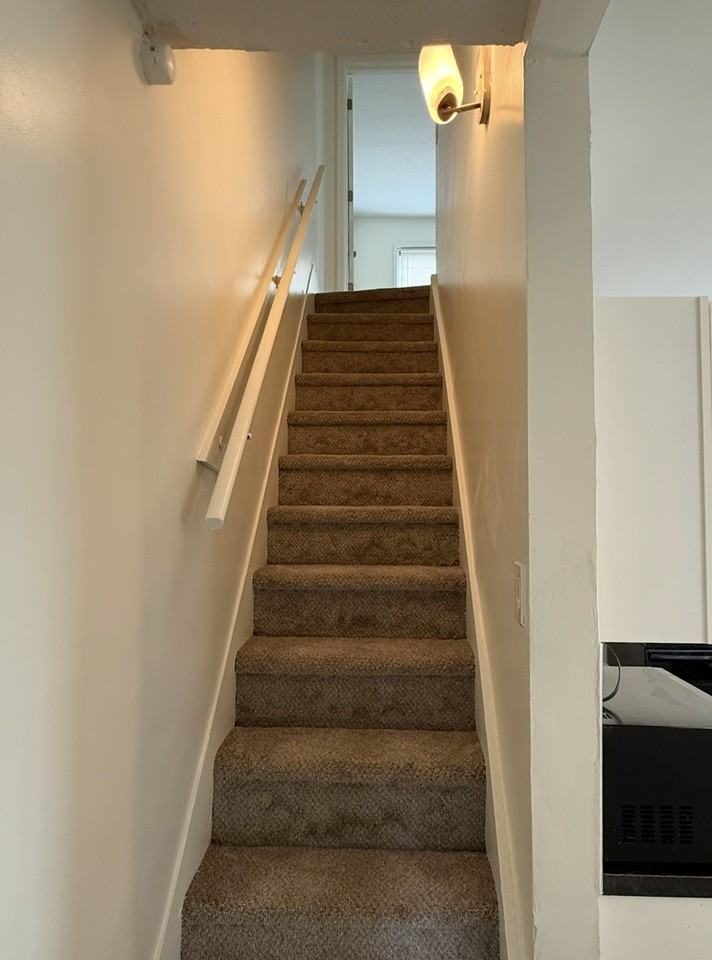 Cable Ave #1026 - Photo 7 of 12