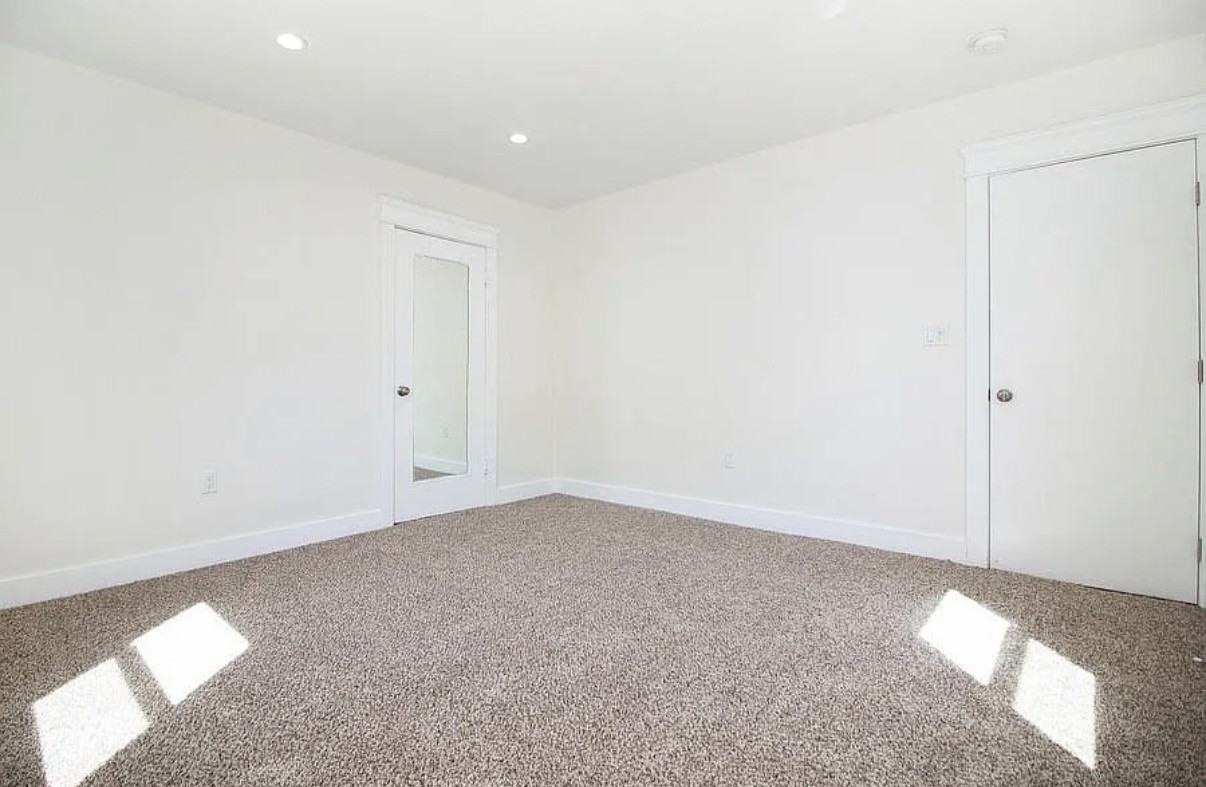 1945 Olive Ave #NA - Photo 4 of 9