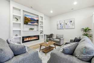 1203 Ne Emerald Dr - Photo 1 of 1
