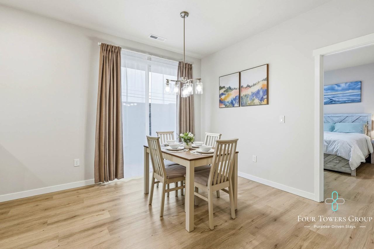 1203 Ne Emerald Dr - Photo 6 of 16