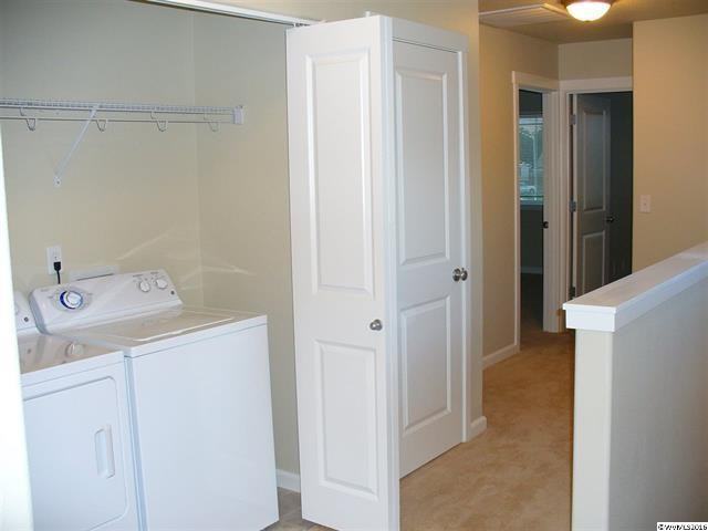 1479 Gifford St Se #NA - Photo 2 of 17