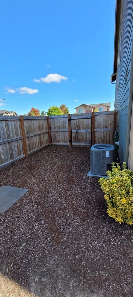 1479 Gifford St Se #NA - Photo 3 of 17