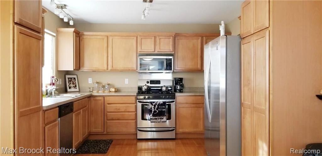 4452 Jordan Dr #NA - Photo 5 of 9