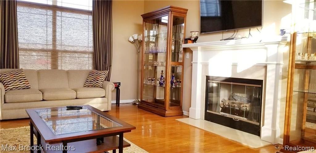 4452 Jordan Dr #NA - Photo 6 of 9
