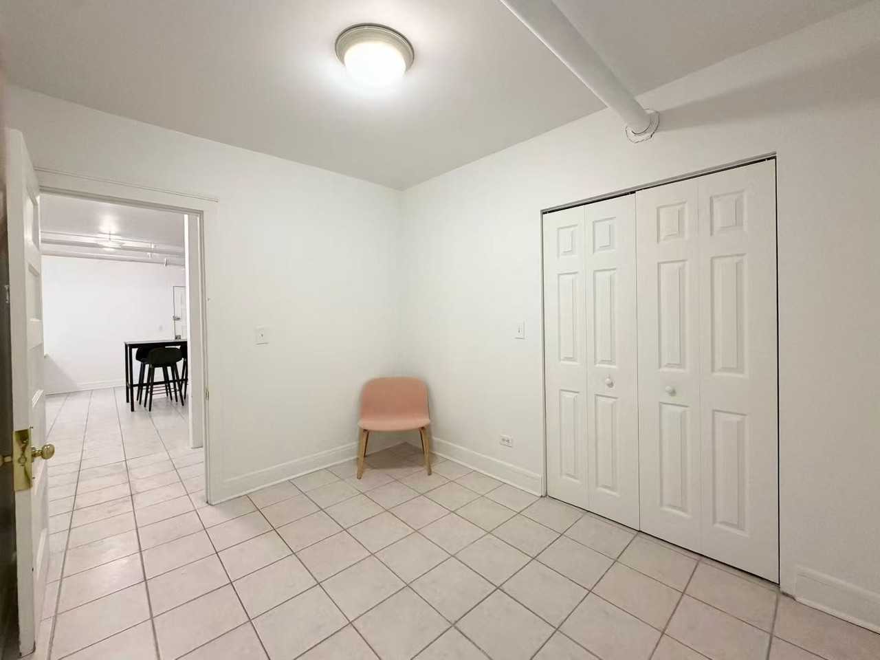 415 W Surf St #3 - Photo 4 of 8