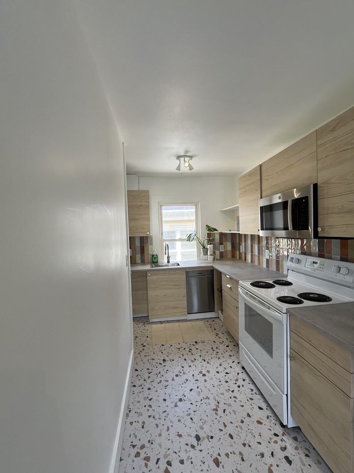260 Main St #2 - Photo 3 of 14