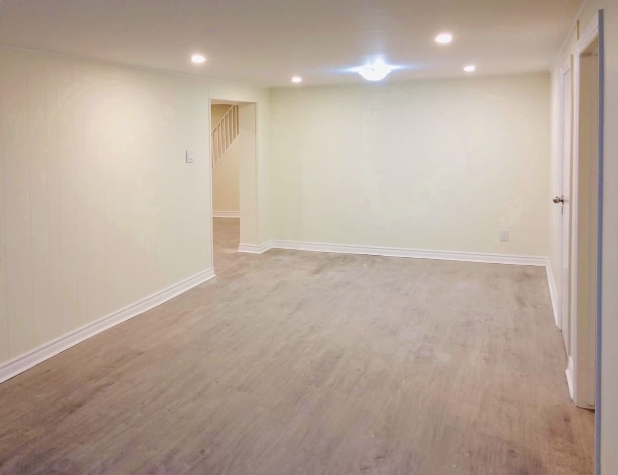 137 West 34th Street - Photo 6 of 10