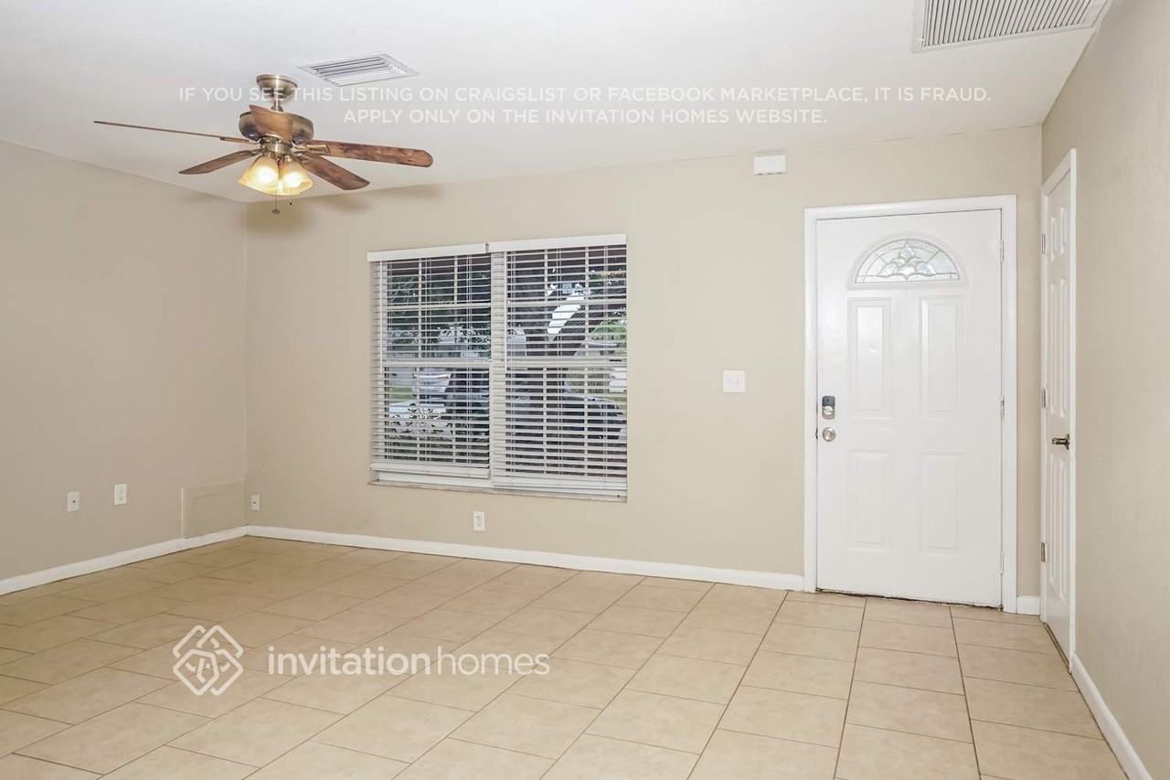 4011 36th St W - Photo 5 of 17
