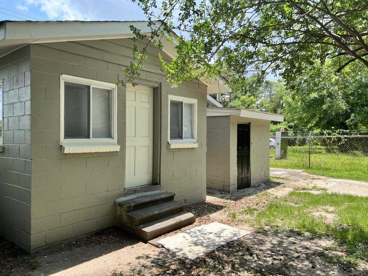 1902 1st Ave - Photo 3 of 13
