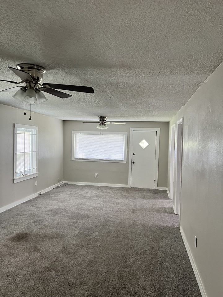 1902 1st Ave - Photo 5 of 13