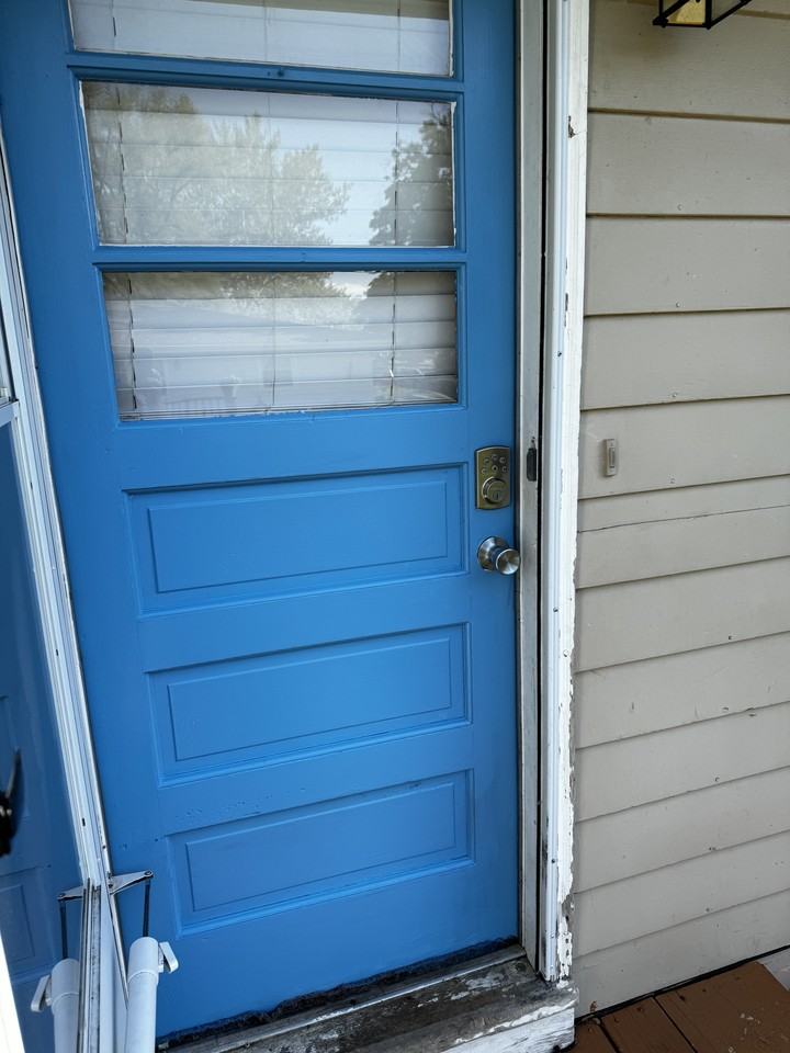 207 N Stark St #209 - Photo 2 of 16