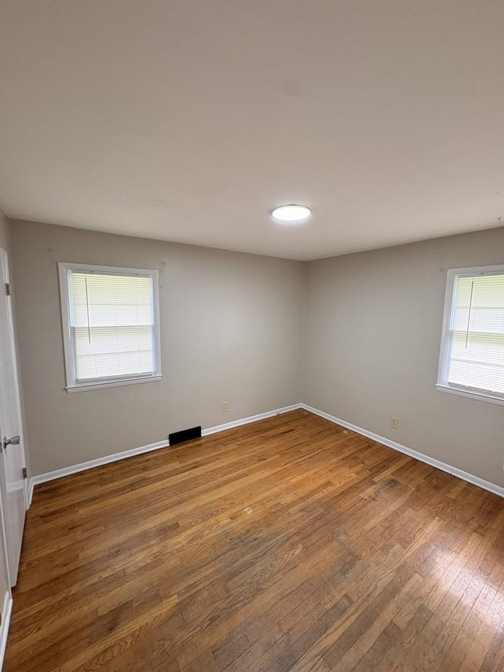 207 N Stark St #209 - Photo 7 of 16