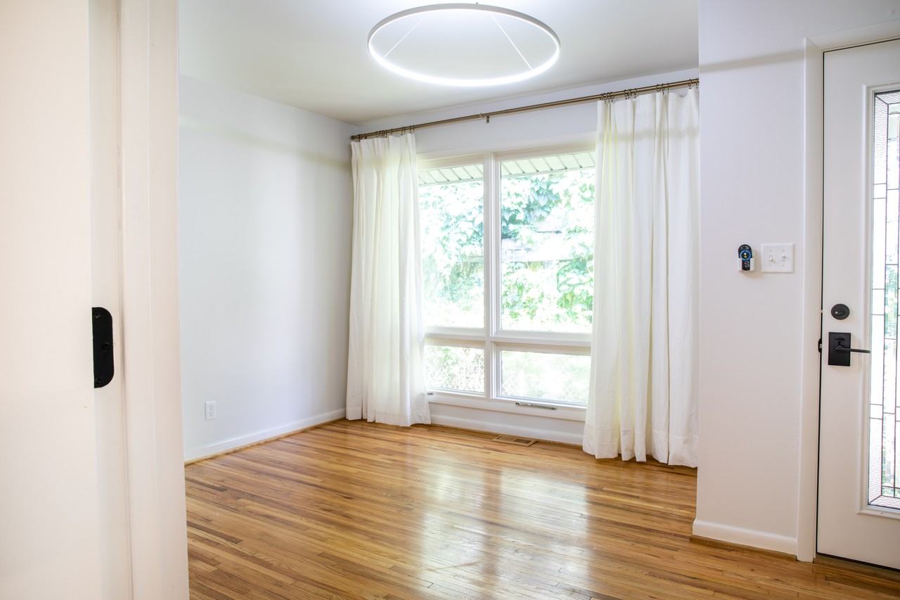 1027 31st Ave N #C - Photo 3 of 19