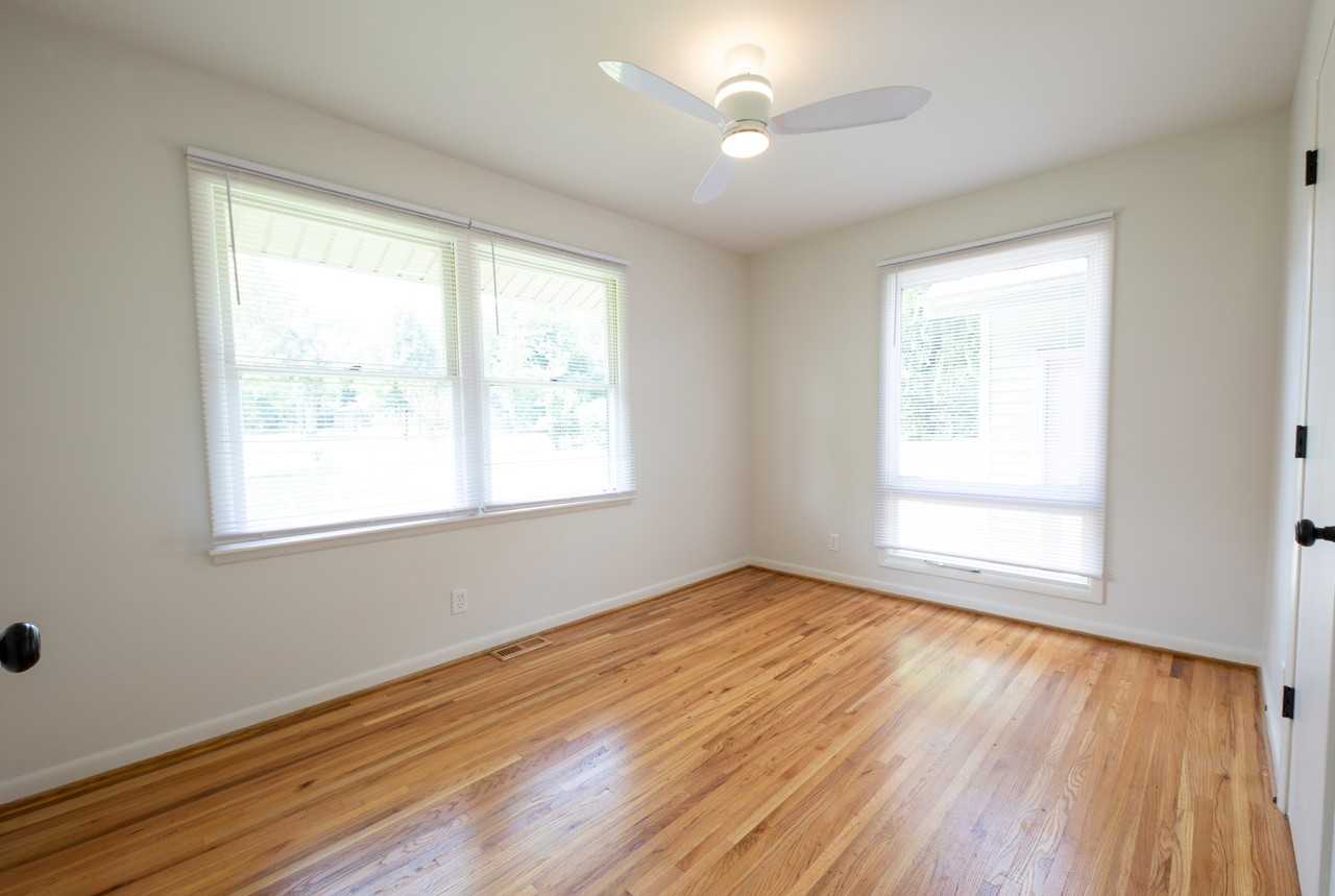1027 31st Ave N #C - Photo 6 of 19