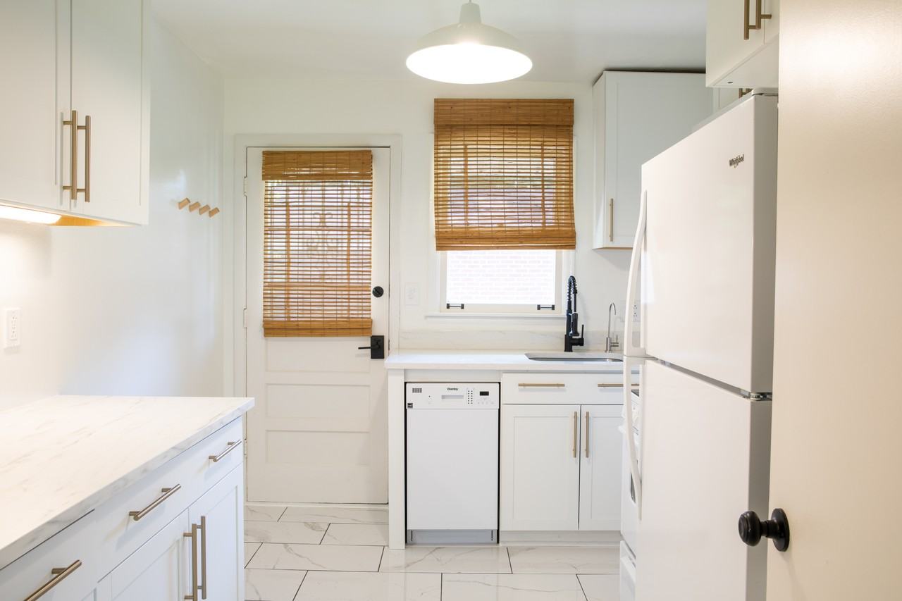 1027 31st Ave N #C - Photo 7 of 19